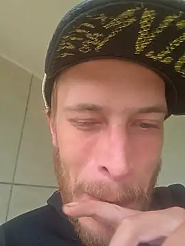 Snapshot of Leshok chatting on 12, 11, 2025 Leshok online show from 12, 11, 2025