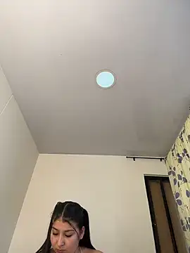 evelyn 1702 online show from 18, 2, 2026