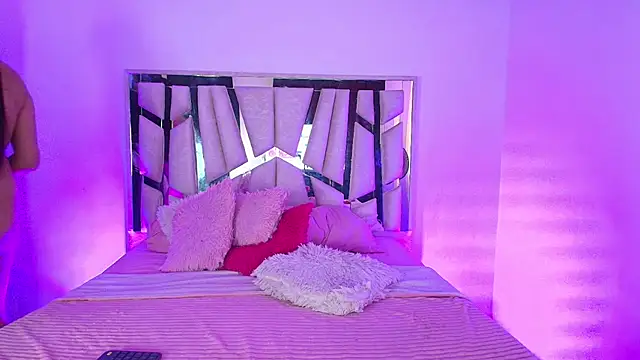 Snapshot of melody__stone chatting on 24, 11, 2025 melody stone online show from 24, 11, 2025