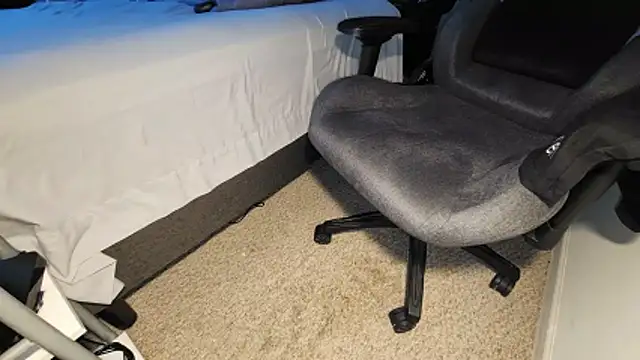 Snapshot of catt18 chatting on 18, 11, 2025 catt18 online show from 18, 11, 2025