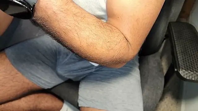 Snapshot of catt18 chatting on 5, 1, 2026 catt18 online show from 5, 1, 2026