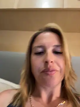 Snapshot of amberrose094 chatting on 1, 6, 2026 amberrose094 online show from 1, 6, 2026