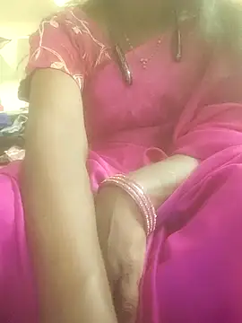 Snapshot of hotmahitha chatting on 17, 5, 2026 hotmahitha online show from 17, 5, 2026