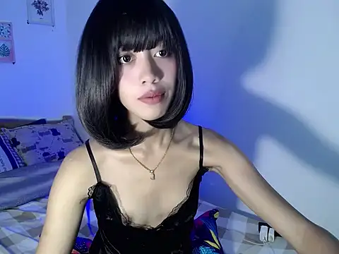 lovely kiannaHugecock online show from 21, 3, 2026