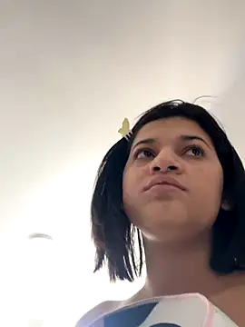 Snapshot of MaskedGirl_ chatting on 5, 10, 2025 MaskedGirl online show from 5, 10, 2025