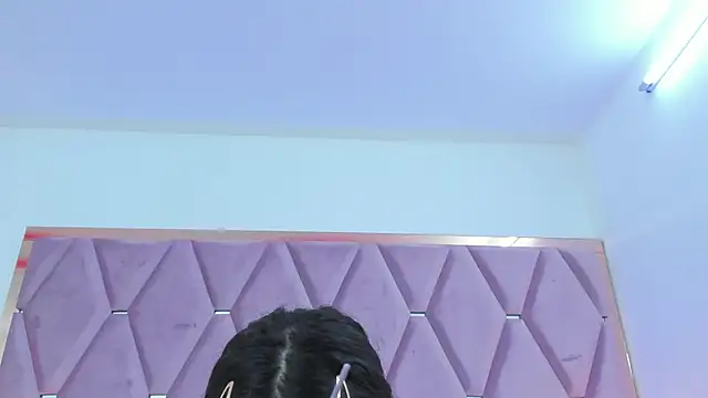 Snapshot of MaskedGirl_ chatting on 11, 10, 2025 MaskedGirl online show from 11, 10, 2025