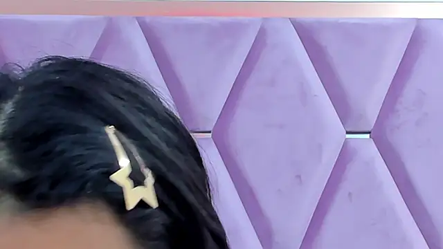 Snapshot of MaskedGirl_ chatting on 13, 10, 2025 MaskedGirl online show from 13, 10, 2025