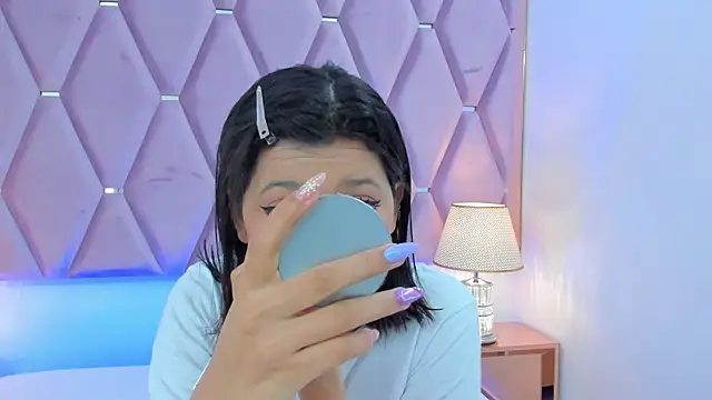 Snapshot of MaskedGirl_ chatting on 14, 11, 2025 MaskedGirl online show from 14, 11, 2025