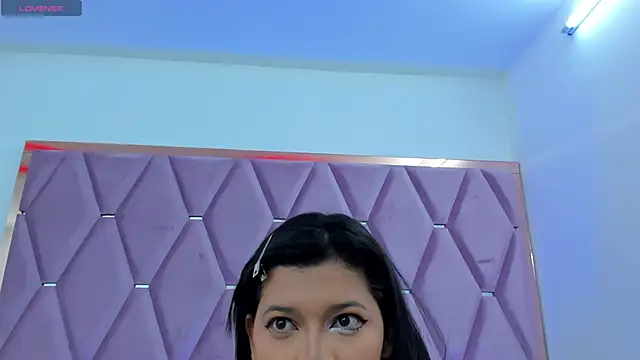 Snapshot of MaskedGirl_ chatting on 16, 11, 2025 MaskedGirl online show from 16, 11, 2025