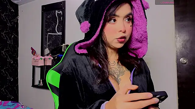 Snapshot of rin_yamamoto chatting on 17, 10, 2025 rin yamamoto online show from 17, 10, 2025