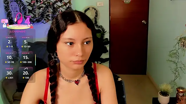 Snapshot of Krysten_Riter chatting on 16, 12, 2025 Krysten Riter online show from 16, 12, 2025