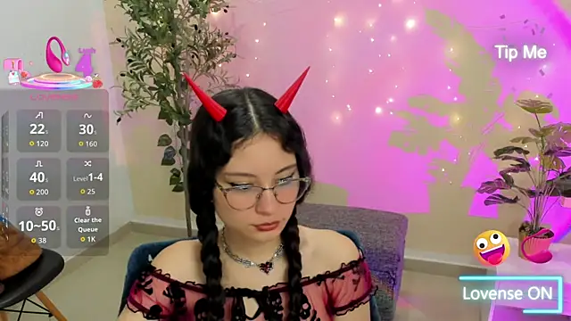 Snapshot of Krysten_Riter chatting on 15, 1, 2026 Krysten Riter online show from 15, 1, 2026