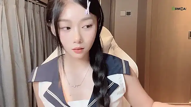 Snapshot of Makinghappymyself_ chatting on 14, 11, 2025 Makinghappymyself online show from 14, 11, 2025