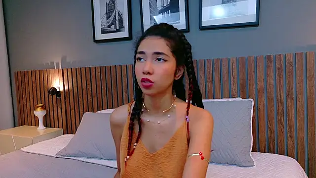 Snapshot of luna_roja25 chatting on 25, 9, 2025 luna roja25 online show from 25, 9, 2025