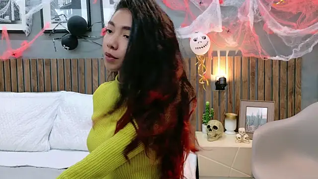 Snapshot of luna_roja25 chatting on 4, 11, 2025 luna roja25 online show from 4, 11, 2025