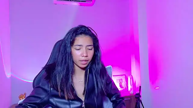 luna roja25 online show from 13, 2, 2026