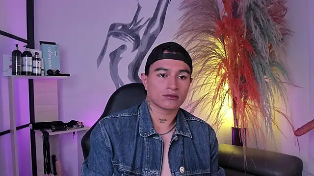 LiamDeep online show from 2, 11, 2025