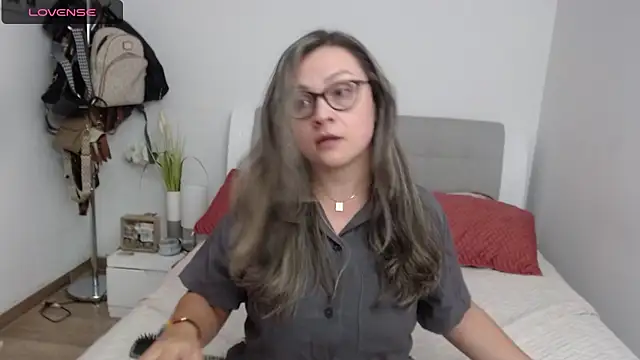 Snapshot of sophie_lopez1 chatting on 8, 12, 2024 sophie lopez1 online show from 8, 12, 2024