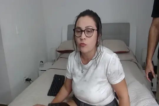Snapshot of sophie_lopez1 chatting on 27, 5, 2026 sophie lopez1 online show from 27, 5, 2026