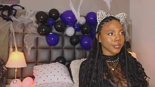 Snapshot of AmiraMorgan chatting on 1, 11, 2025 AmiraMorgan online show from 1, 11, 2025