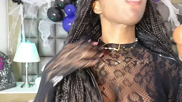 Snapshot of AmiraMorgan chatting on 1, 11, 2025 AmiraMorgan online show from 1, 11, 2025