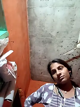 Snapshot of Jyoti_thakurr chatting on 12, 10, 2025 Jyoti thakurr online show from 12, 10, 2025