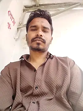 Snapshot of anurag-tyagi chatting on 14, 12, 2025 anurag-tyagi online show from 14, 12, 2025