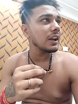 Snapshot of romantic_couple1 chatting on 2, 10, 2025 romantic couple1 online show from 2, 10, 2025