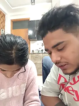 Snapshot of romantic_couple1 chatting on 18, 12, 2025 romantic couple1 online show from 18, 12, 2025