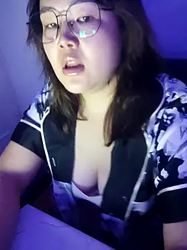 Snapshot of Innogin chatting on 12, 10, 2025 Innogin online show from 12, 10, 2025