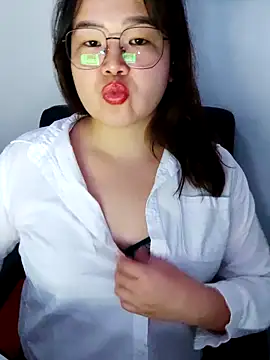 Snapshot of Innogin chatting on 23, 10, 2025 Innogin online show from 23, 10, 2025