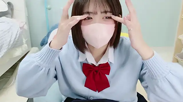 Snapshot of Hinata_Sun chatting on 10, 11, 2025 Hinata Sun online show from 10, 11, 2025