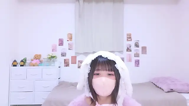 Snapshot of Hinata_Sun chatting on 27, 11, 2025 Hinata Sun online show from 27, 11, 2025