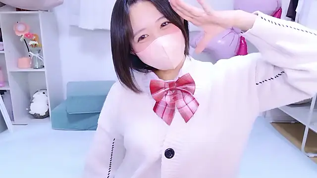 Hinata Sun online show from 11, 4, 2026