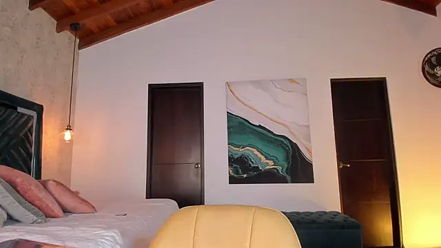 Snapshot of Sofi_Moreno chatting on 10, 10, 2025 Sofi Moreno online show from 10, 10, 2025