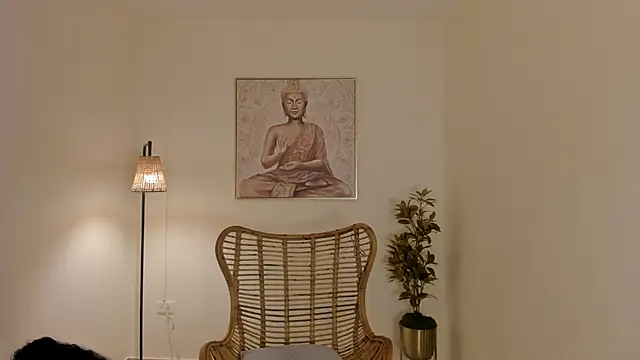 esther sofia online show from 18, 6, 2026