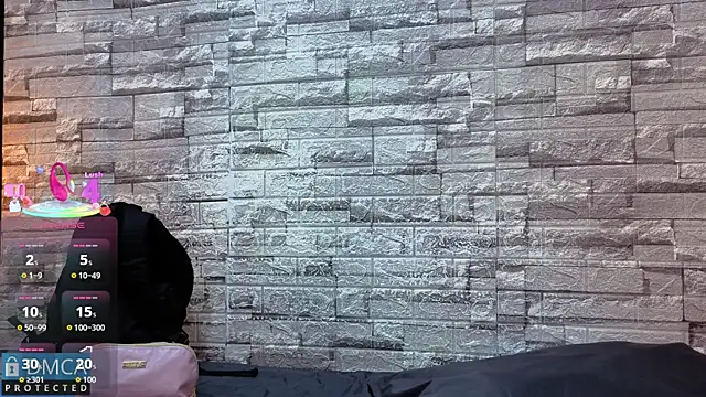 Kiara Zahiri   online show from 26, 11, 2025