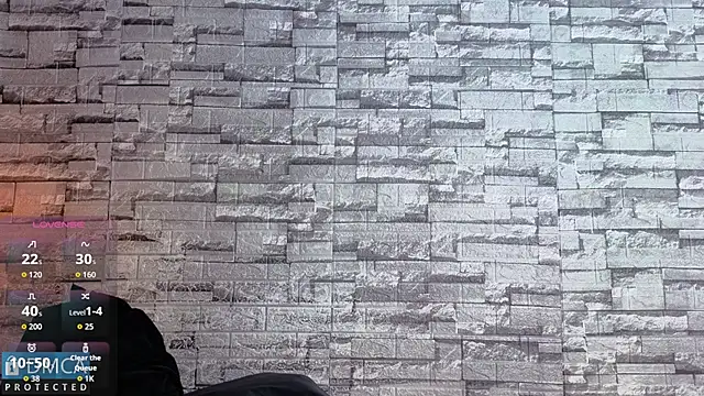 Kiara Zahiri   online show from 4, 12, 2025