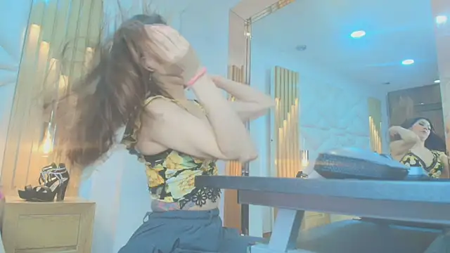 Snapshot of Rose_Nichols chatting on 2, 11, 2025 Rose Nichols online show from 2, 11, 2025