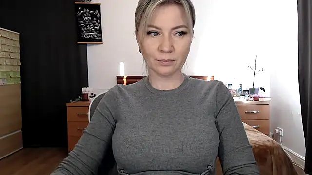 Snapshot of ParadiseAlina chatting on 10, 5, 2026 ParadiseAlina online show from 10, 5, 2026
