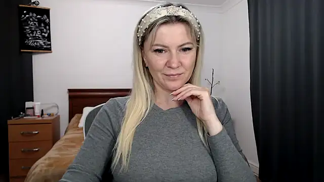 Snapshot of ParadiseAlina chatting on 16, 5, 2026 ParadiseAlina online show from 16, 5, 2026
