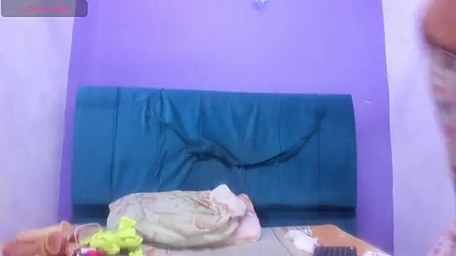 Snapshot of andrealopezcm101 chatting on 3, 7, 2026 andrealopezcm101 online show from 3, 7, 2026