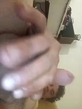 Snapshot of PleasingDavid1993 chatting on 18, 10, 2025 PleasingDavid1993 online show from 18, 10, 2025