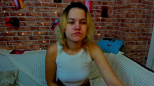 Snapshot of Hot___Jess chatting on 12, 9, 2025 Hot Jess online show from 12, 9, 2025