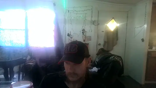 Poundtown1226 online show from 5, 1, 2026