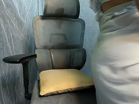 YoursSuku online show from 1, 11, 2025