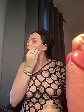 Snapshot of -RAHELA- chatting on 18, 10, 2025 -RAHELA- online show from 18, 10, 2025