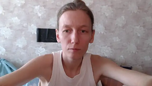 Snapshot of QueerASMR chatting on 13, 3, 2026 QueerASMR online show from 13, 3, 2026