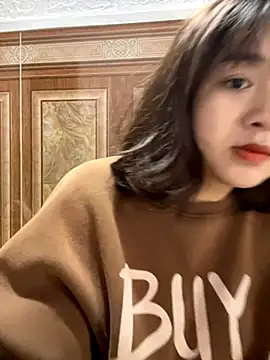 Snapshot of Lonnina chatting on 17, 11, 2025 Lonnina online show from 17, 11, 2025