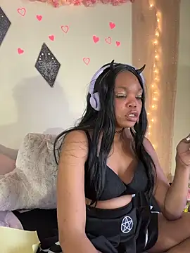 Snapshot of LunaNova999 chatting on 24, 11, 2025 LunaNova999 online show from 24, 11, 2025